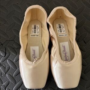 Russian Pointe Muze Satin Flats in Pale Pink